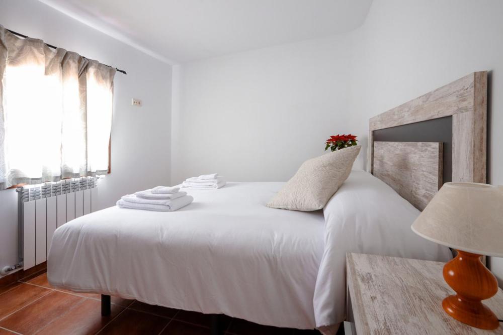 Hostal Antiguo Hospital Linares de Mora Kültér fotó