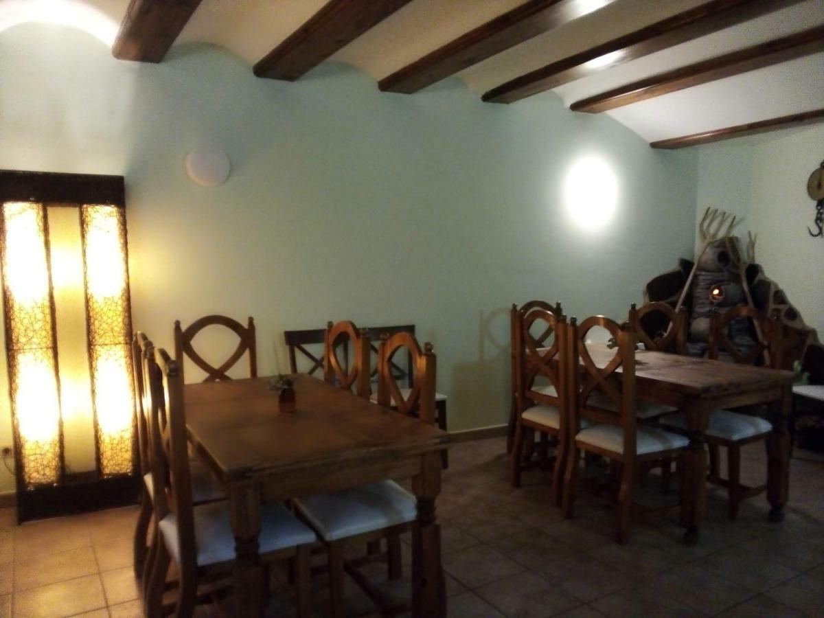 Hostal Antiguo Hospital Linares de Mora Kültér fotó